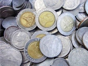 Thai Chamber urges central bank to move baht closer to other currencies thumbnail