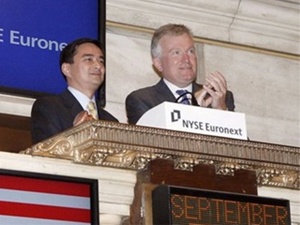 Thai Prime Minister visits New York Stock Exchange thumbnail