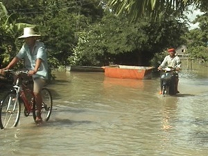King advises on southern flood problems thumbnail