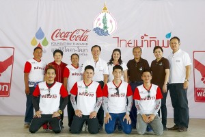 Coca-Cola volunteer at Ban Limthong_final